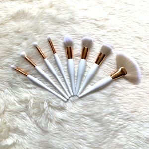 8 PC White Rounded Brush Set